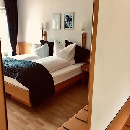Am Landhaus - Gaestezimmer Walsheim Buitenkant foto