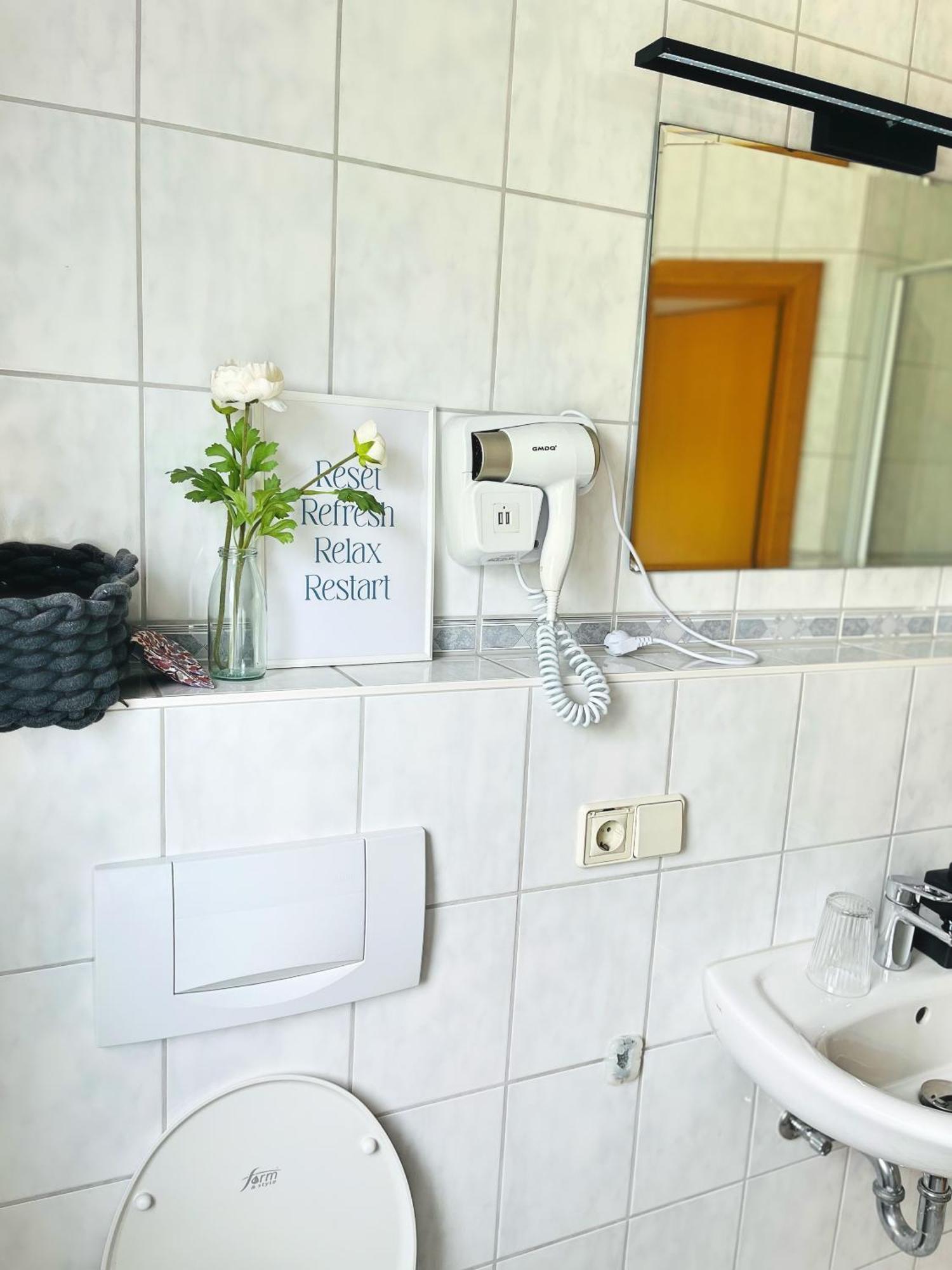 Am Landhaus - Gaestezimmer Walsheim Kamer foto