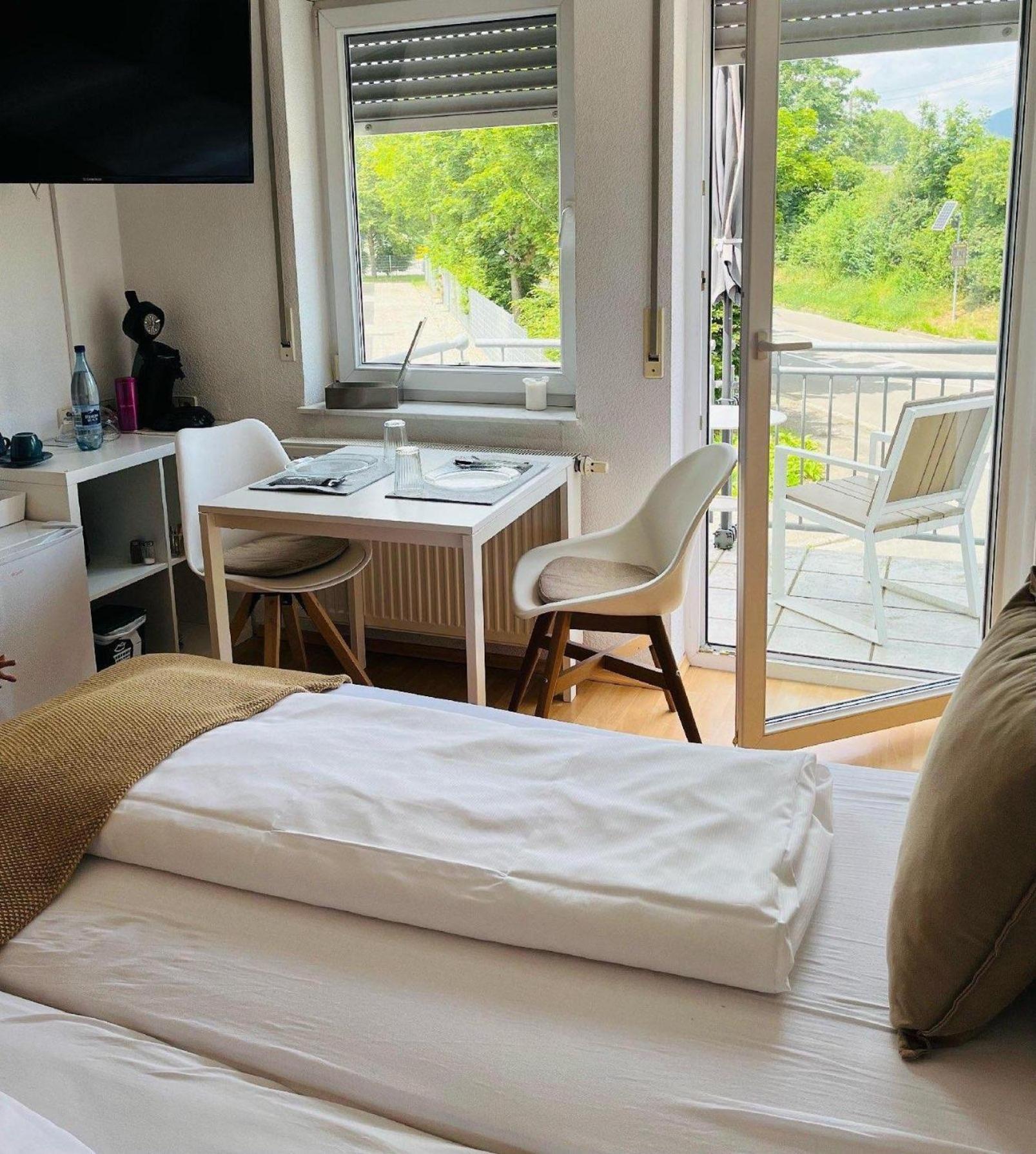 Am Landhaus - Gaestezimmer Walsheim Kamer foto